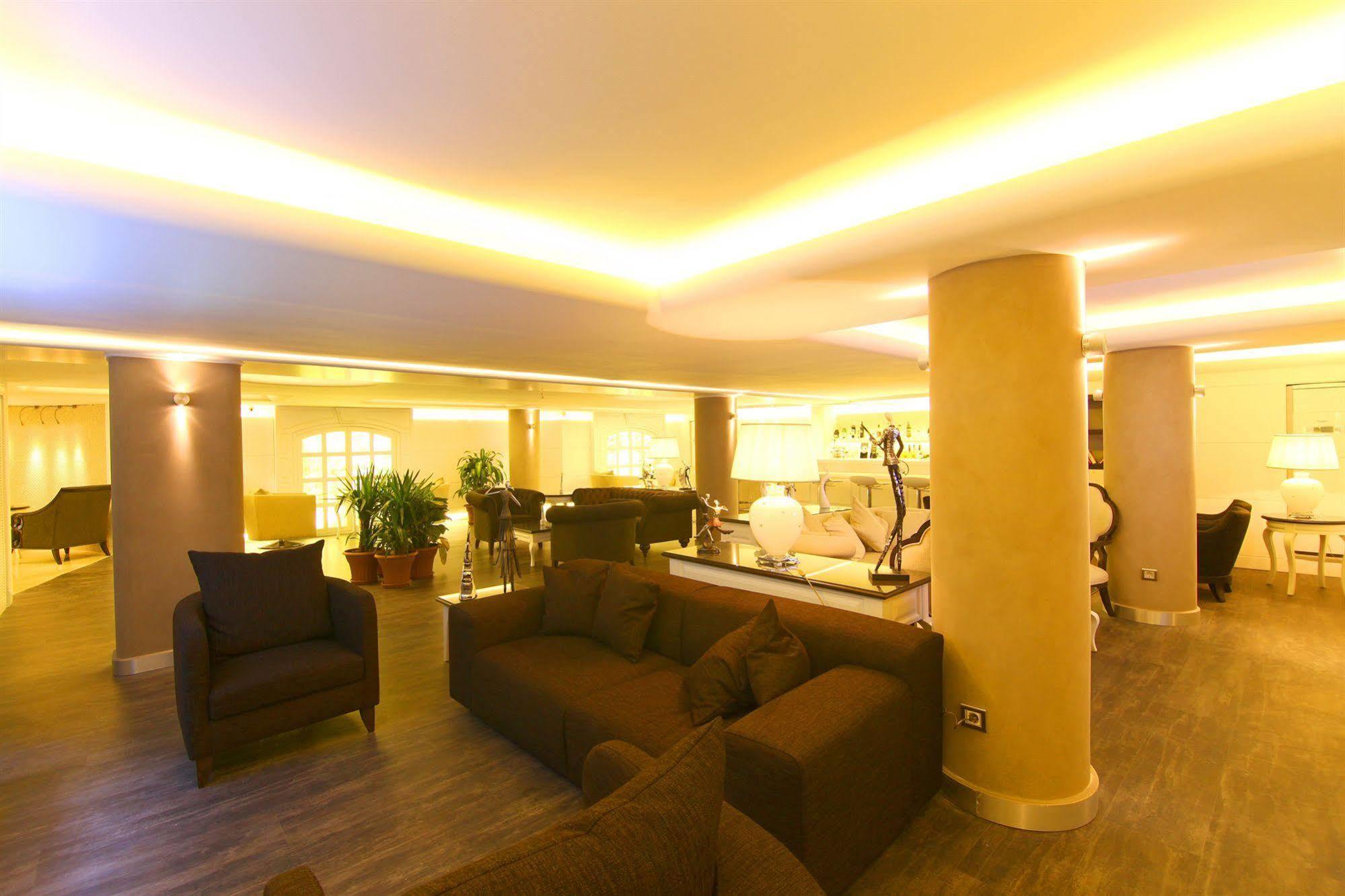 Monaco Hotel Istanbul Bagian luar foto
