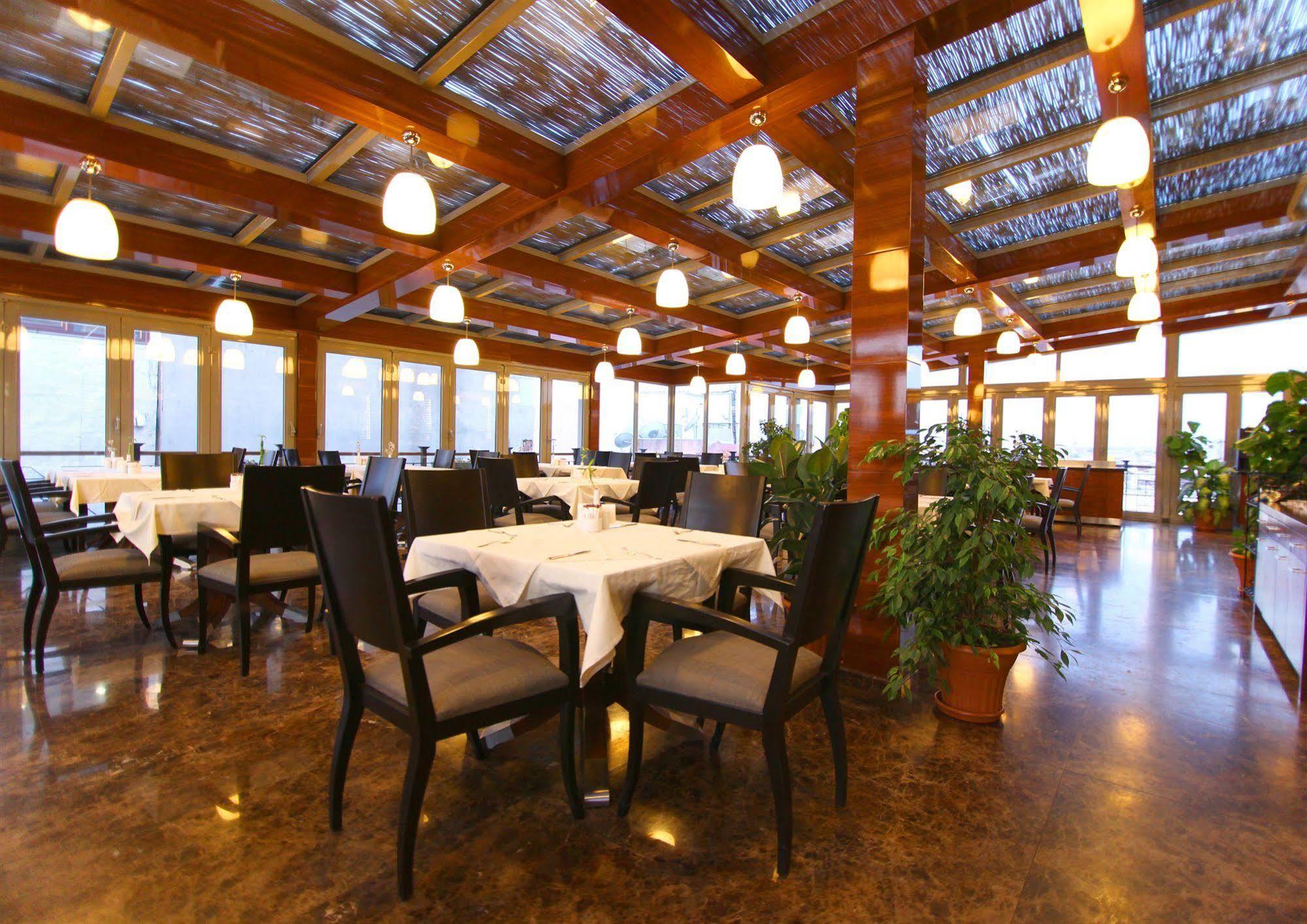 Monaco Hotel Istanbul Bagian luar foto