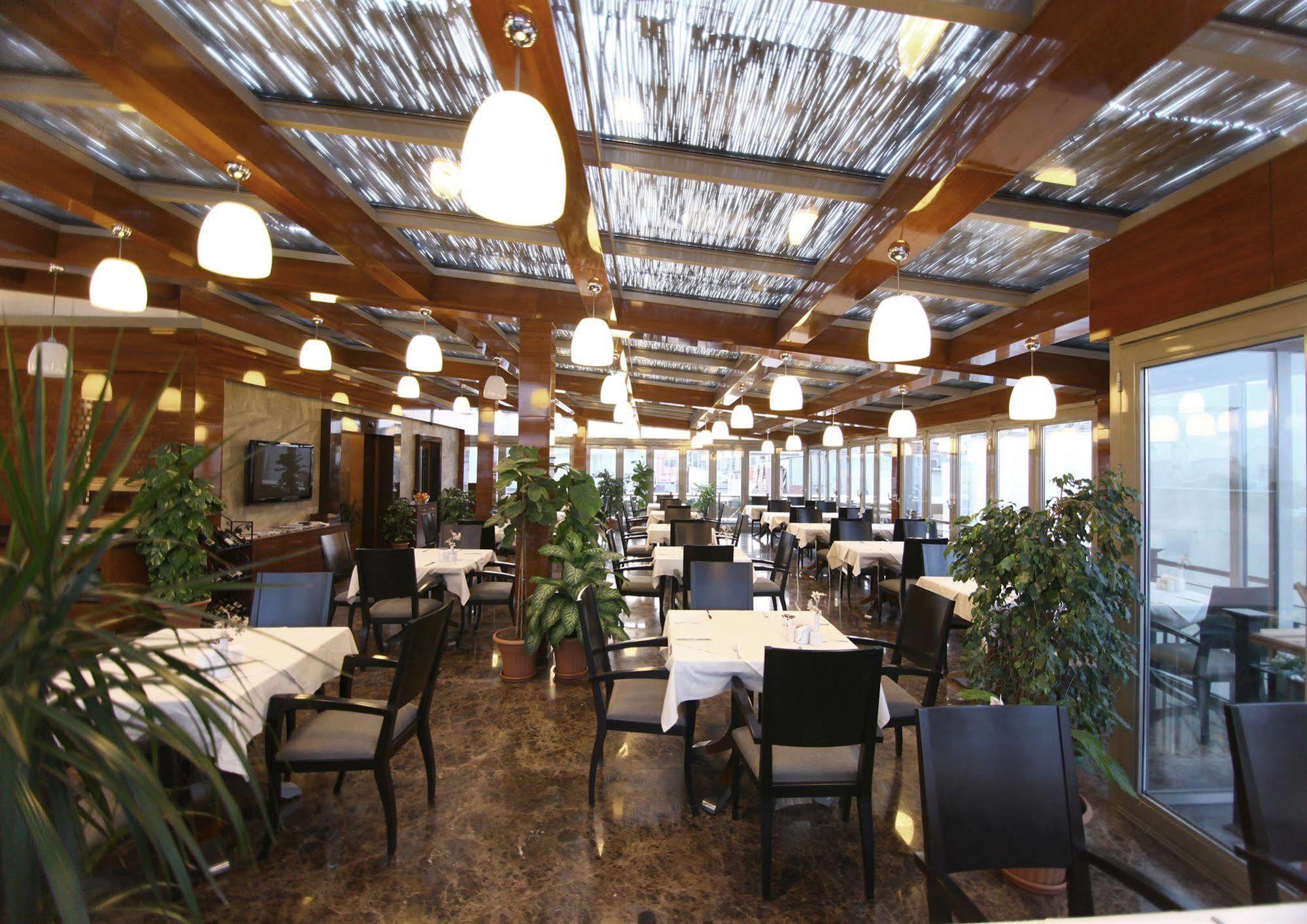 Monaco Hotel Istanbul Bagian luar foto