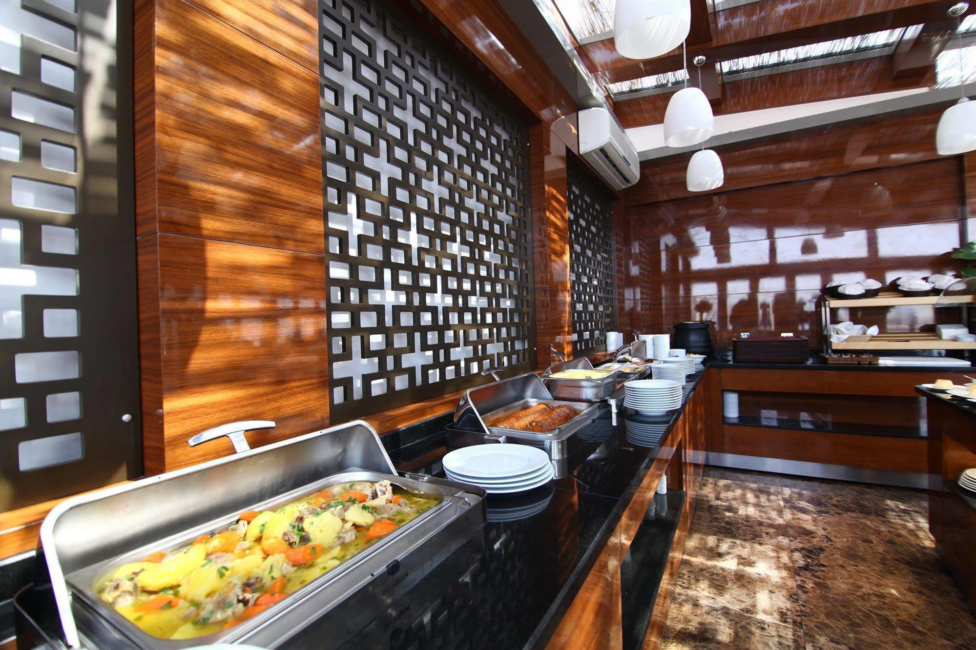 Monaco Hotel Istanbul Bagian luar foto